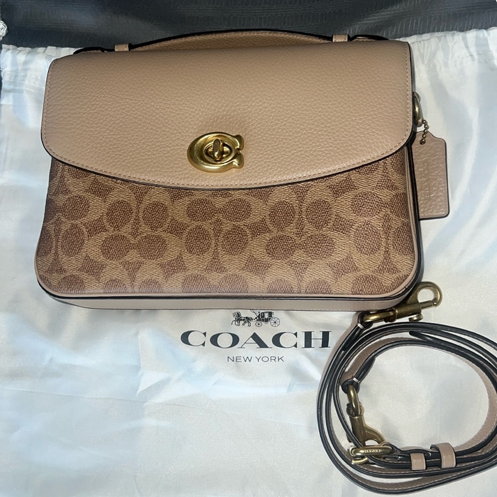 Coach Cassie- discontinued print🤎